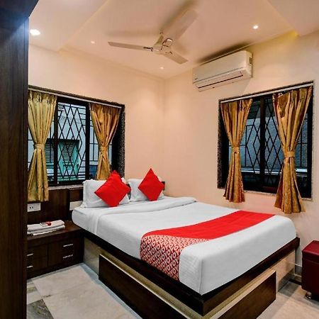 Dharmatala Inn Kolkata Exterior photo