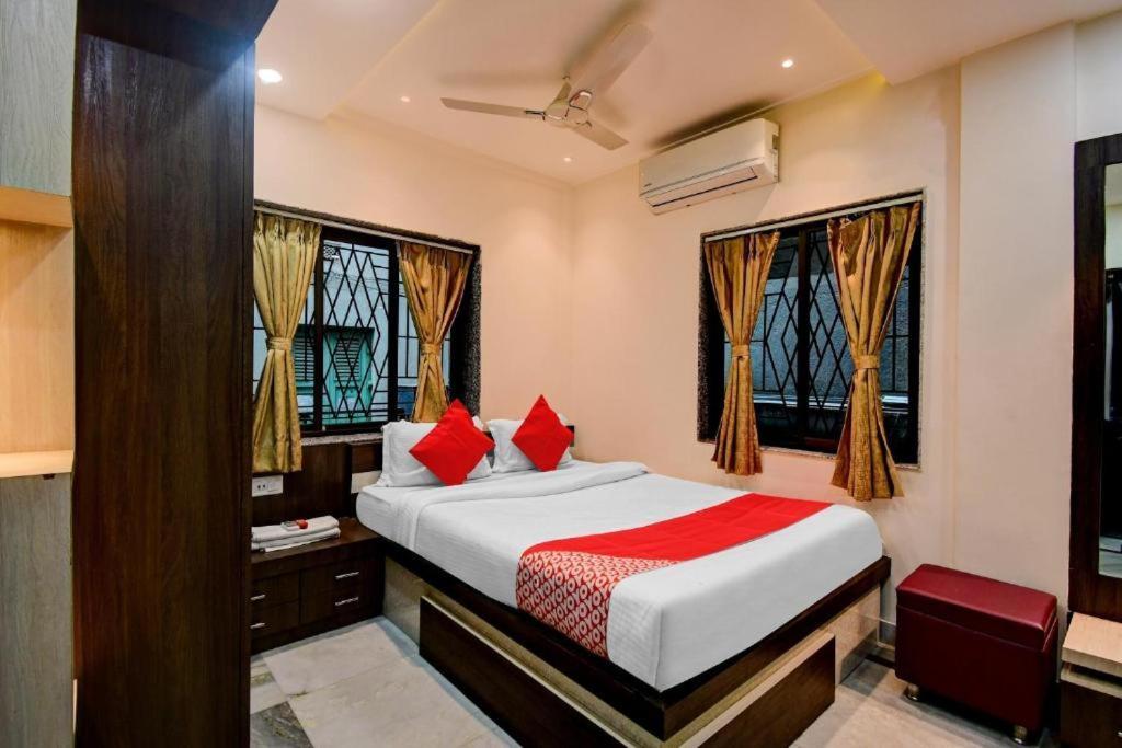 Dharmatala Inn Kolkata Exterior photo